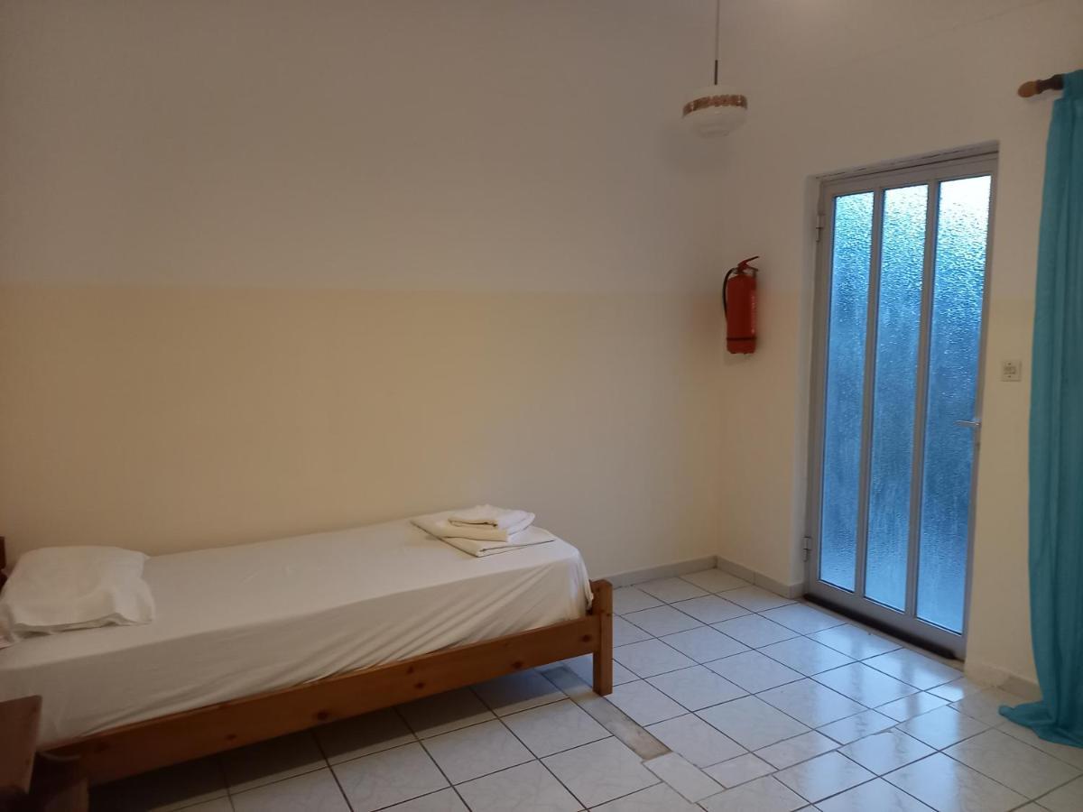Dionisis Apartments Ajía Effimía Kültér fotó