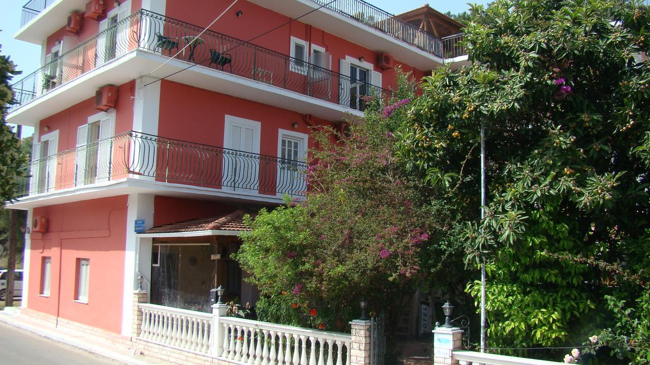 Dionisis Apartments Ajía Effimía Kültér fotó