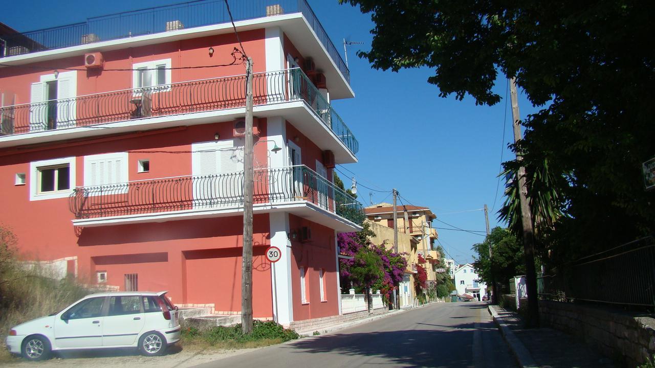 Dionisis Apartments Ajía Effimía Kültér fotó